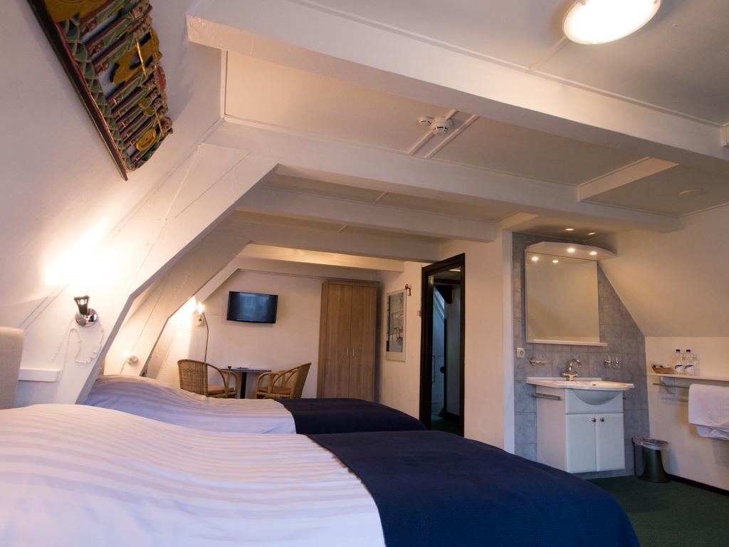 Hotel Adolesce Amsterdam Bagian luar foto